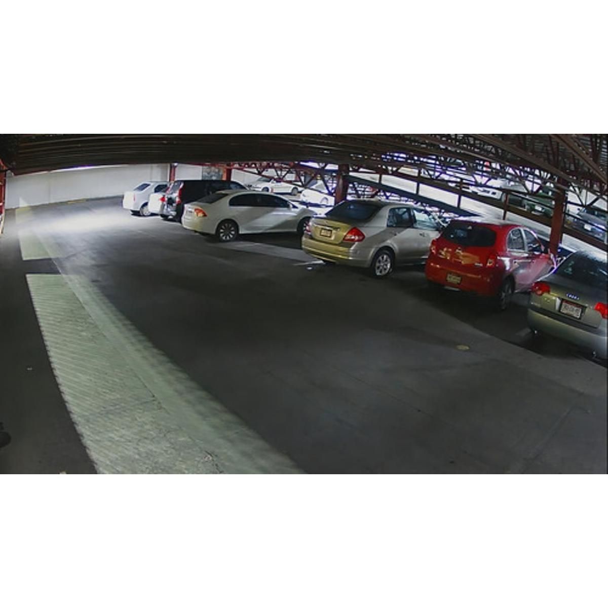 Cámara Hikvision Domo 2MP ColorVu Audio 2.8mm DS-2CE70DF0T