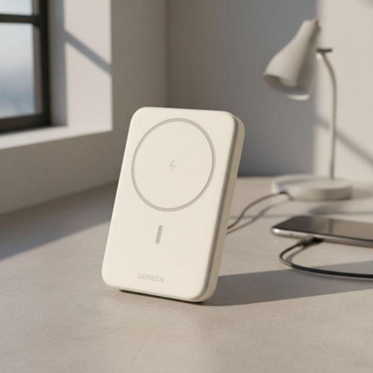 Power Bank UGREEN MagSafe 10000mAh 20W Carga Inalámbrica y USB - C Beige - GRUPO CONTROL - PB561-25208 - POWERBANK